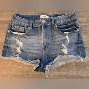 Forever 21 denim shorts size 28